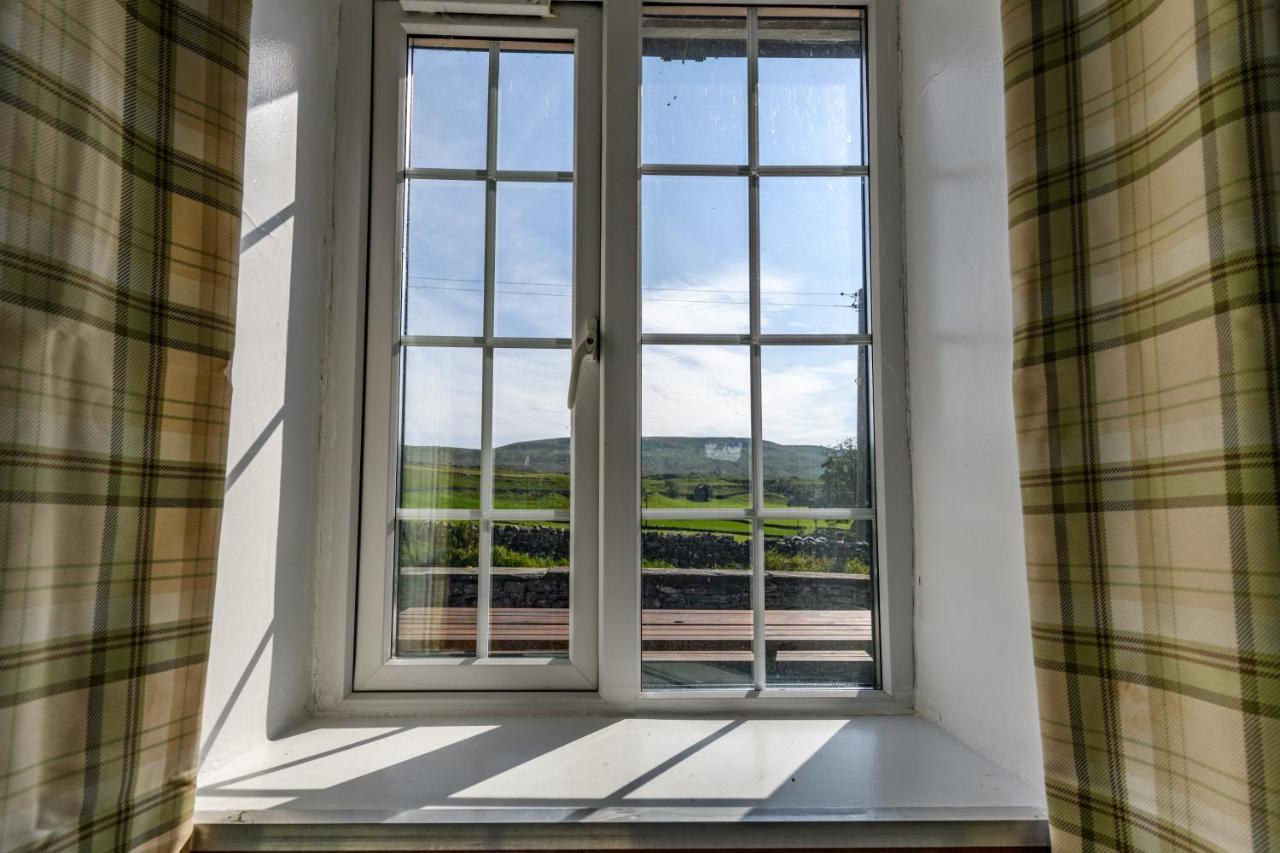 Old School House - Yorkshire Three Peaks Challenge Weathercote Экстерьер фото
